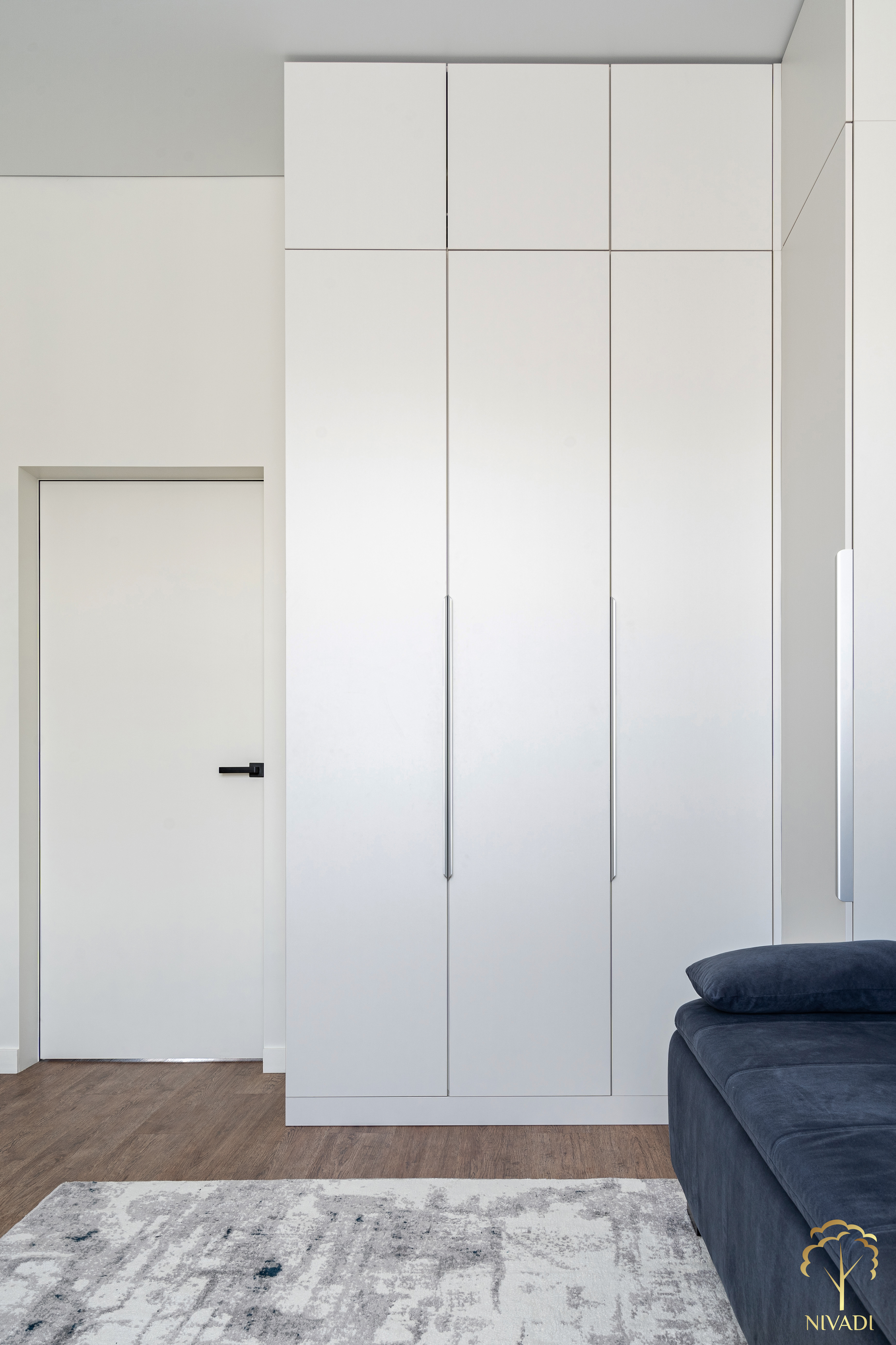 Белый Силуэт